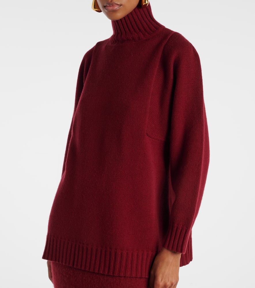 Cashmere turtleneck sweater