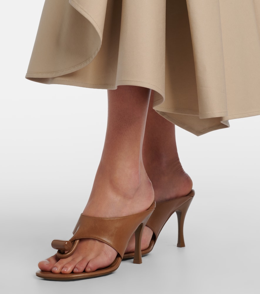 Toggle 90 leather thong sandals