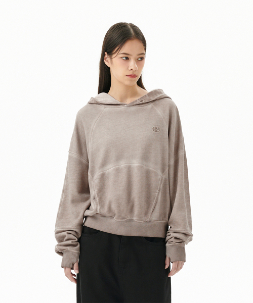 DYED CURVED SEAM CROP HOODIE BEIGE