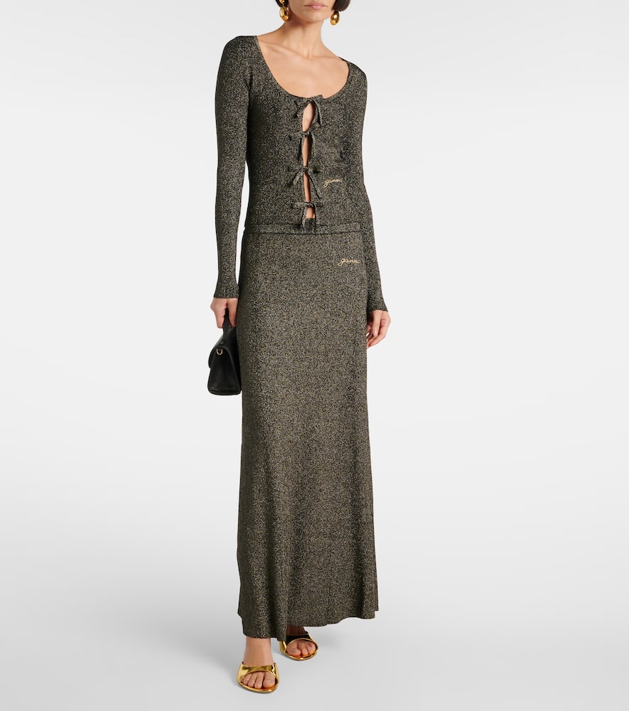 Tie string top