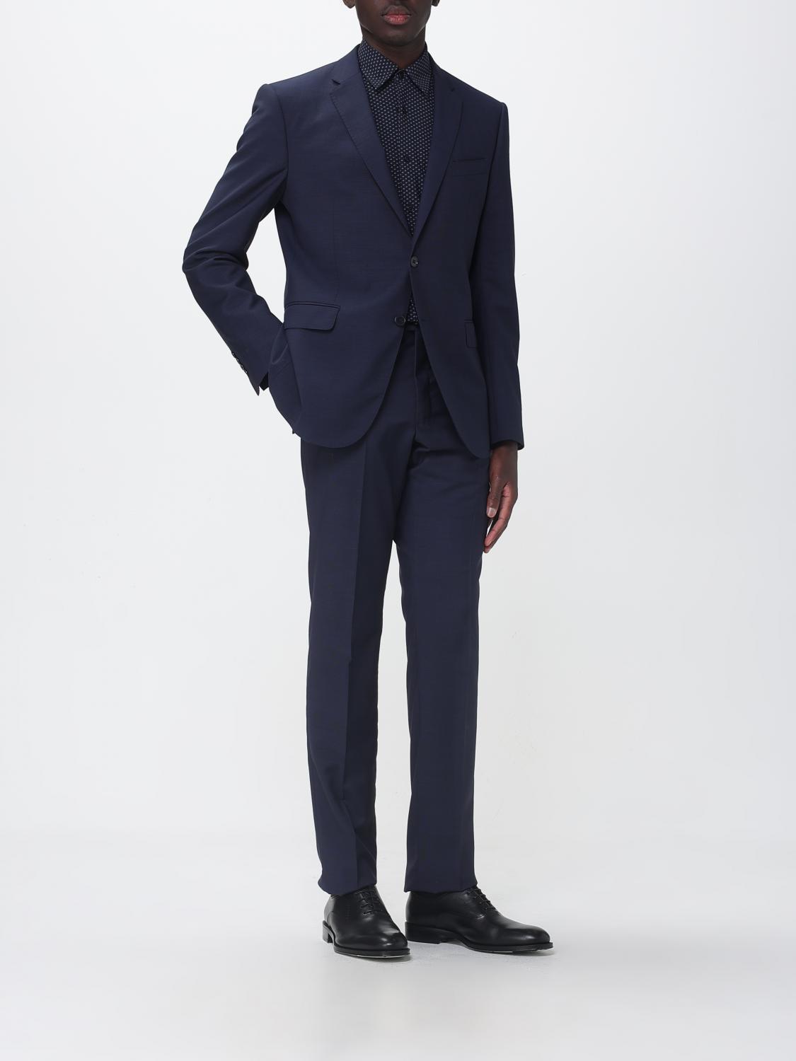 Suit Men color Blue