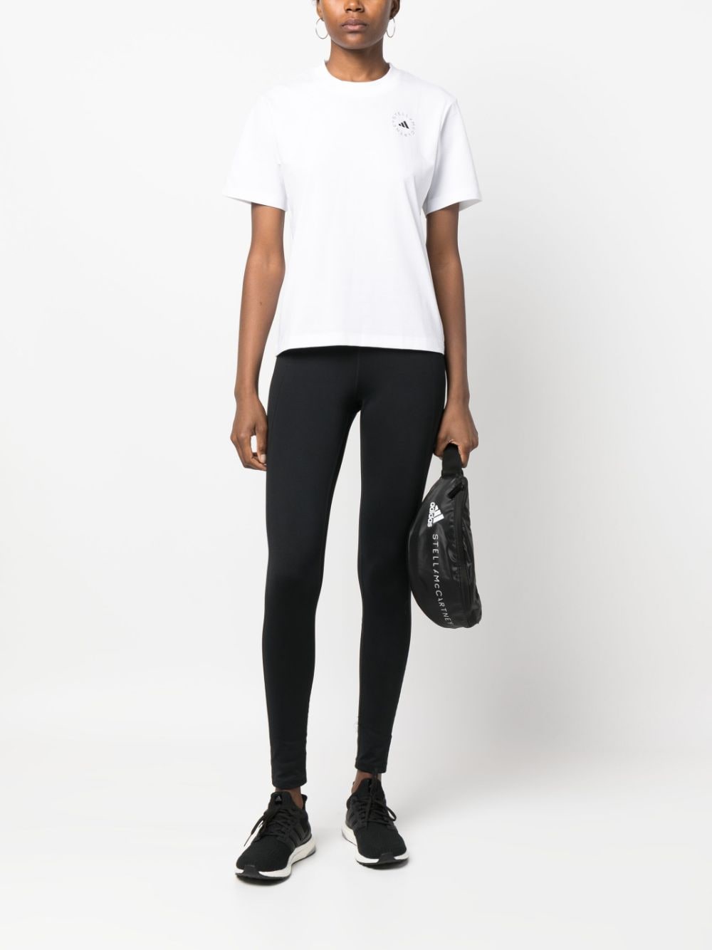 - Logo T-shirt