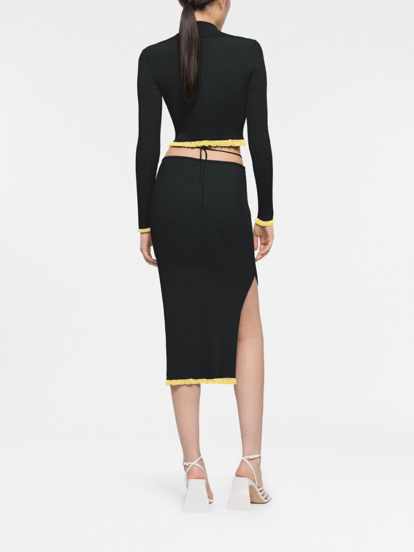 Black Cropped Top