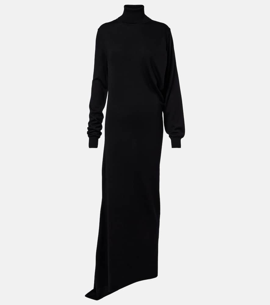 Knitted wool gown