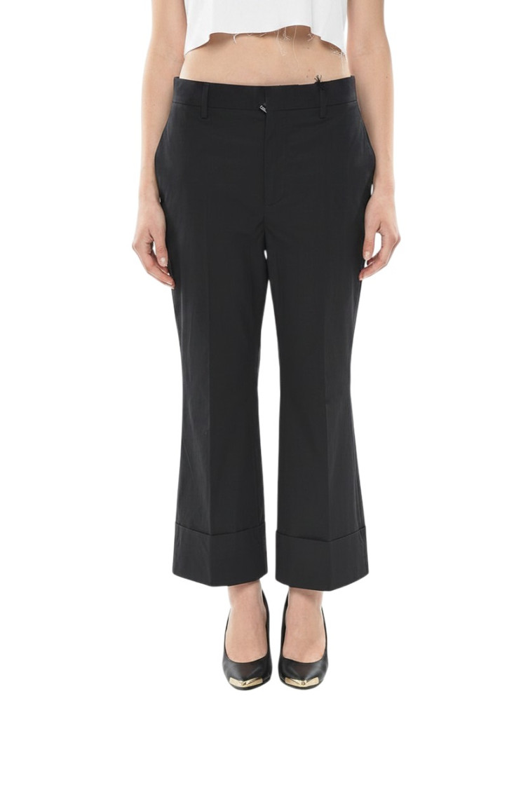 Cropped turned-up trousers