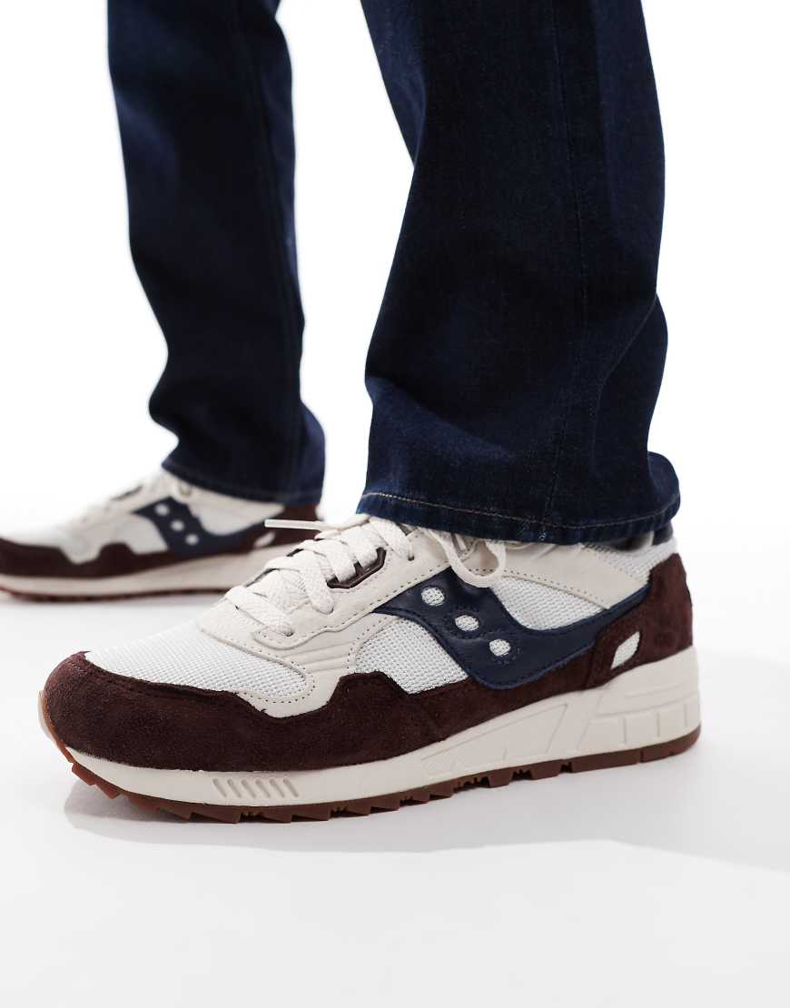 Originals Shadow 5000 trainers in moon and chocolate-White