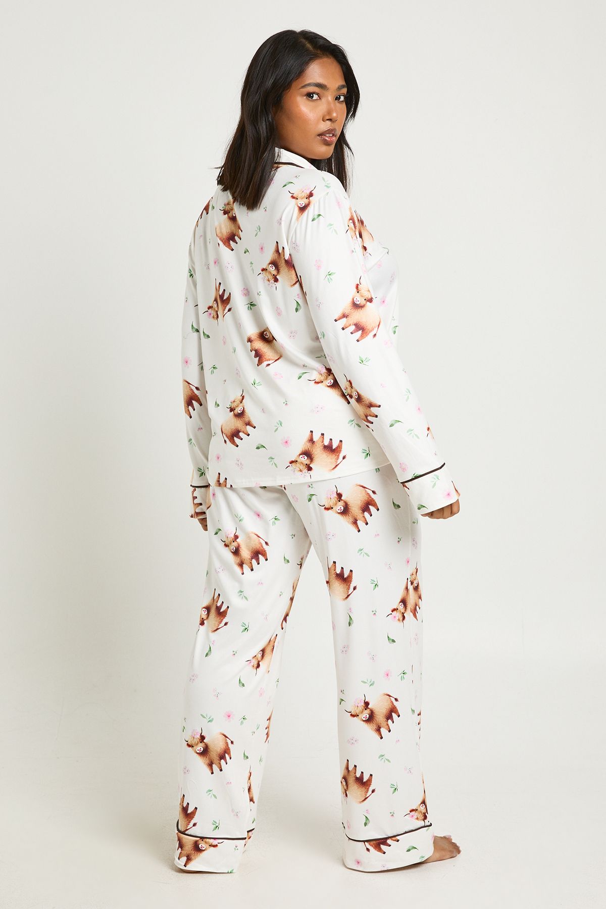 Boohoo Womens Plus Highland Cow Print Long Sleeve Shirt & Trouser Pyjama Set - Pink