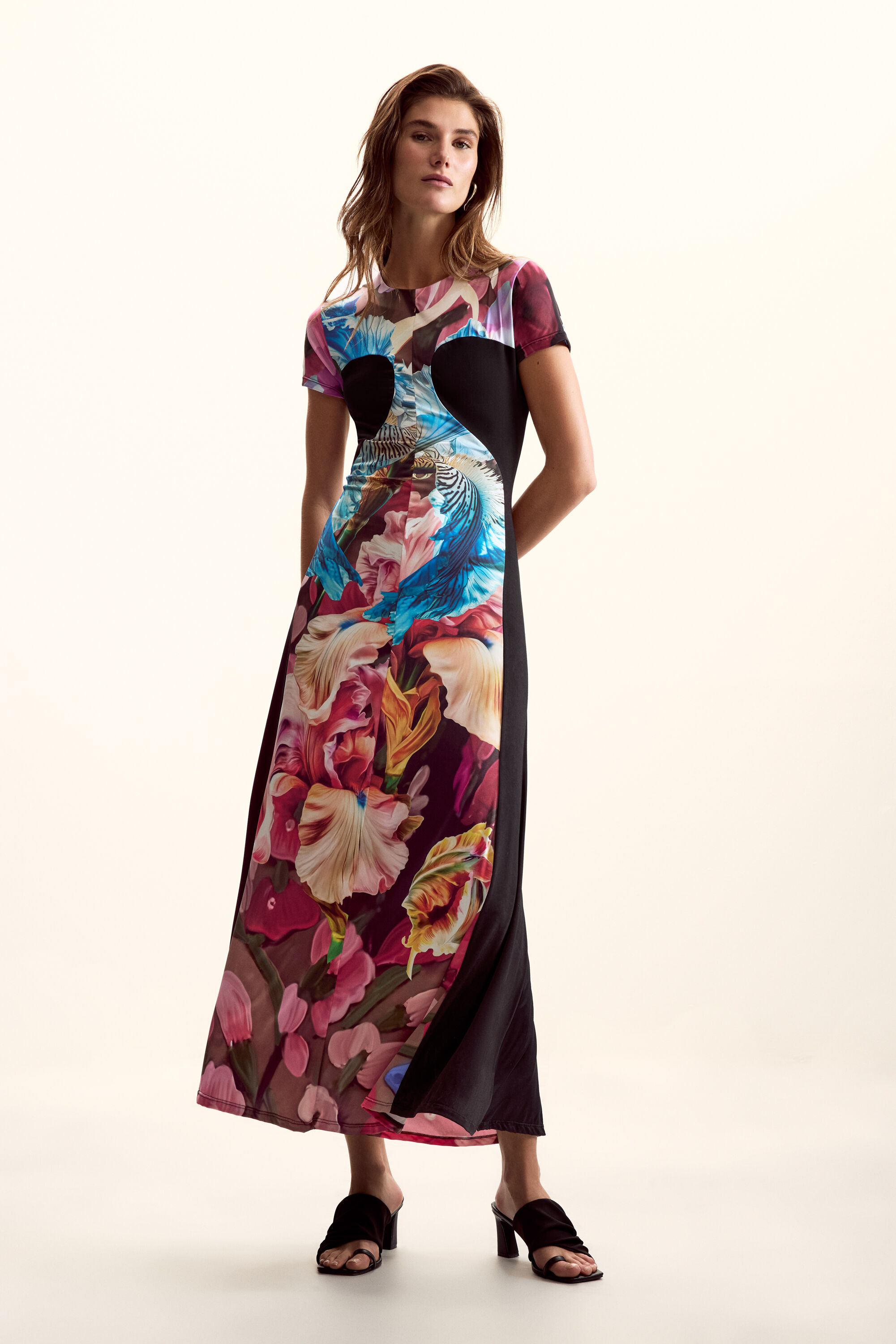 Knitted dress flowers M. C. Lacroix