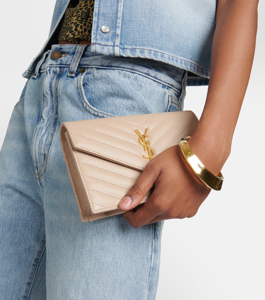 Cassandre leather wallet on chain