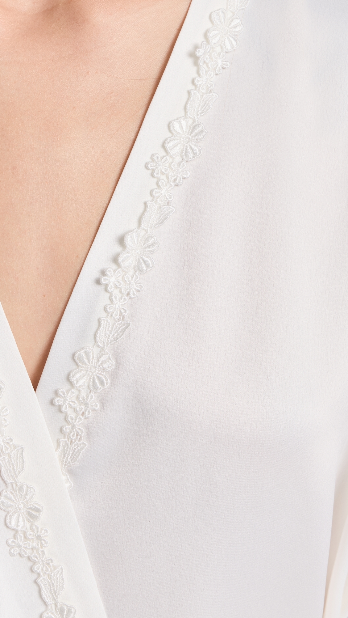 Showstopper Charmeuse Robe Ivory