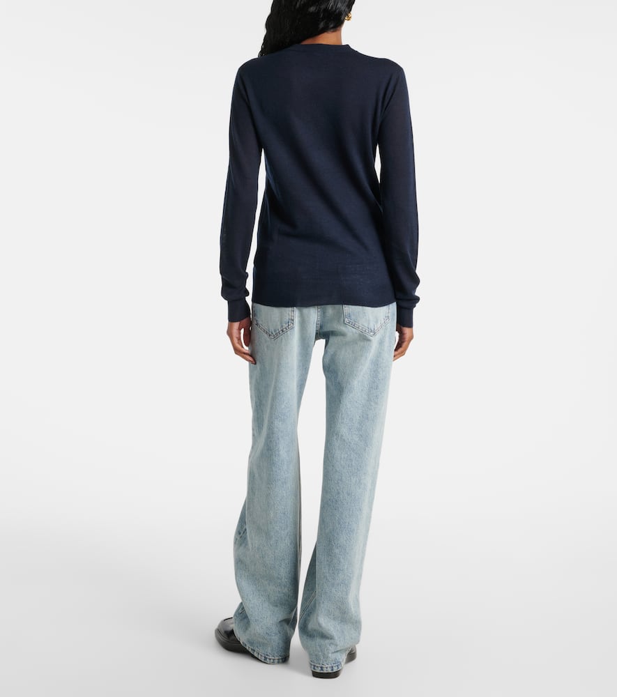 Cashmere sweater