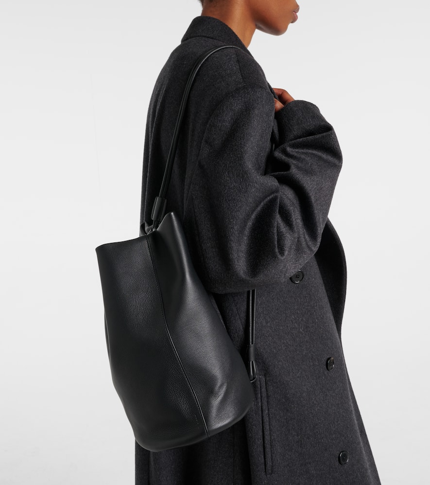 Joe leather backpack
