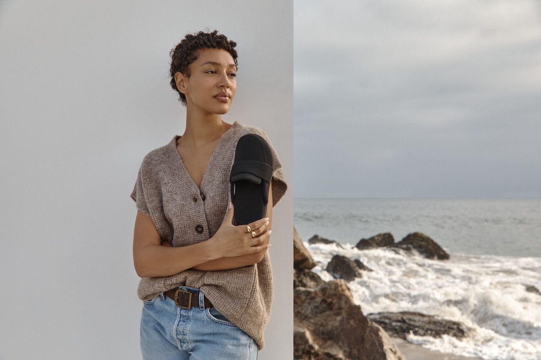 Vionic Gemma Ii Slippers In Black