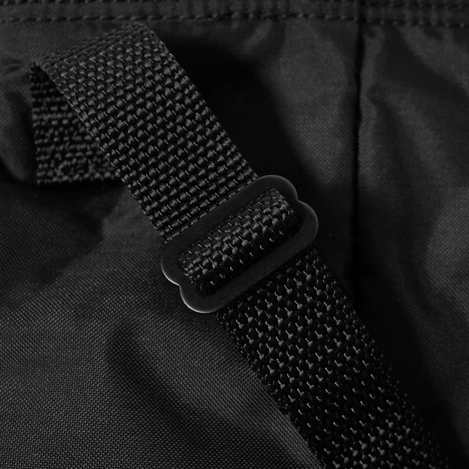Force Shoulder Pouch in Black