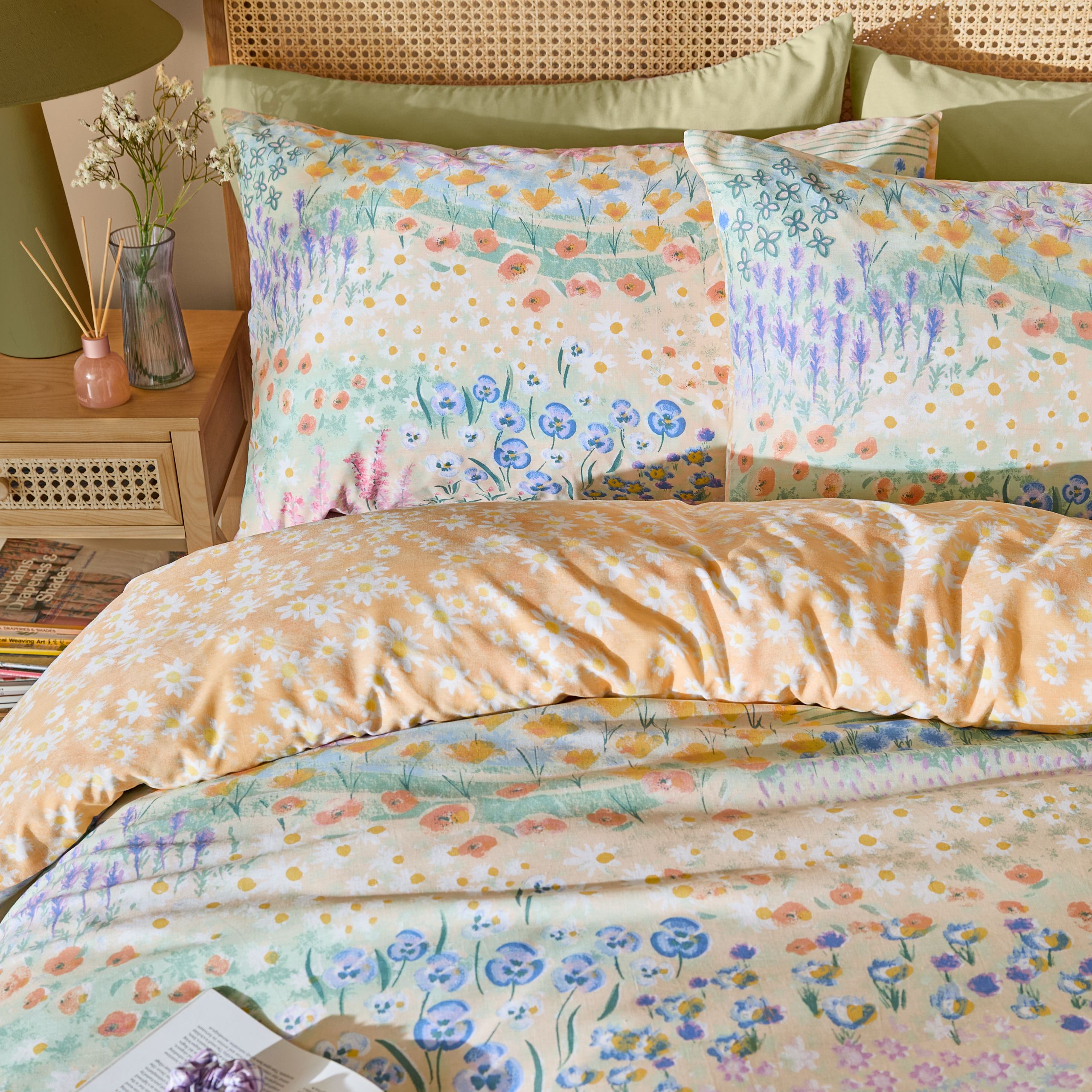 Furn Unisex Florin Reversible Floral Duvet Cover Set | : Single