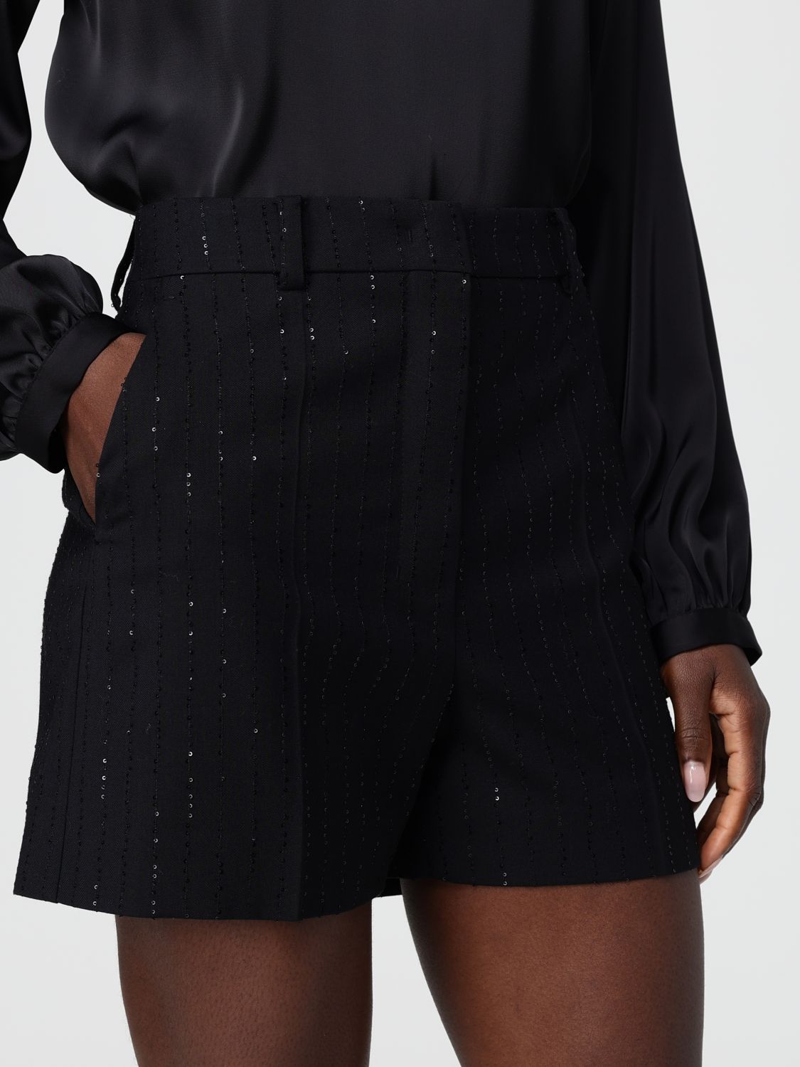 Shorts Woman color Black