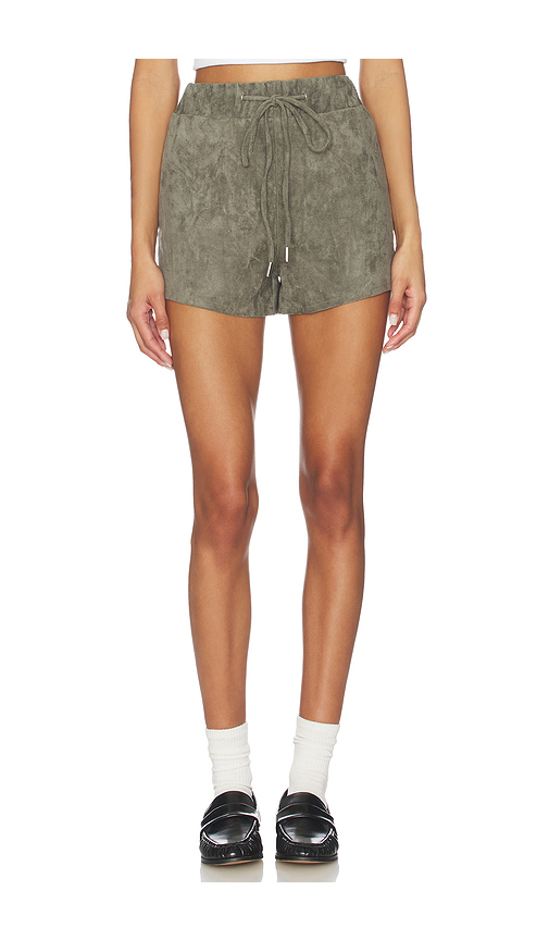 BLANKNYC SHORT DESERT en Olive. M. Also en L
