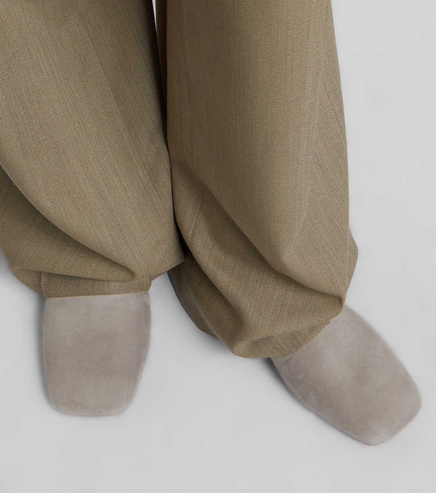 Hugh suede slippers
