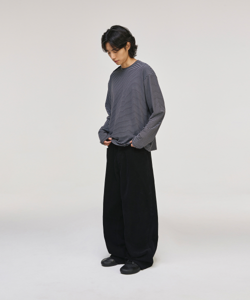 Wide Curved Dart Corduroy Pants