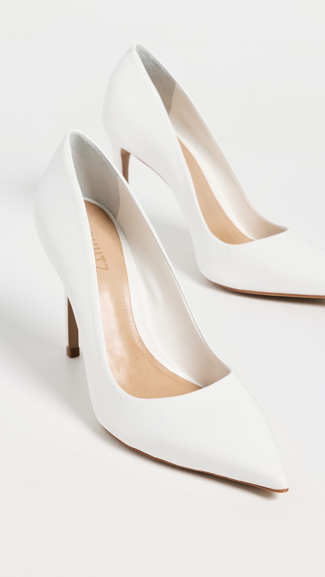 Lou Pumps White