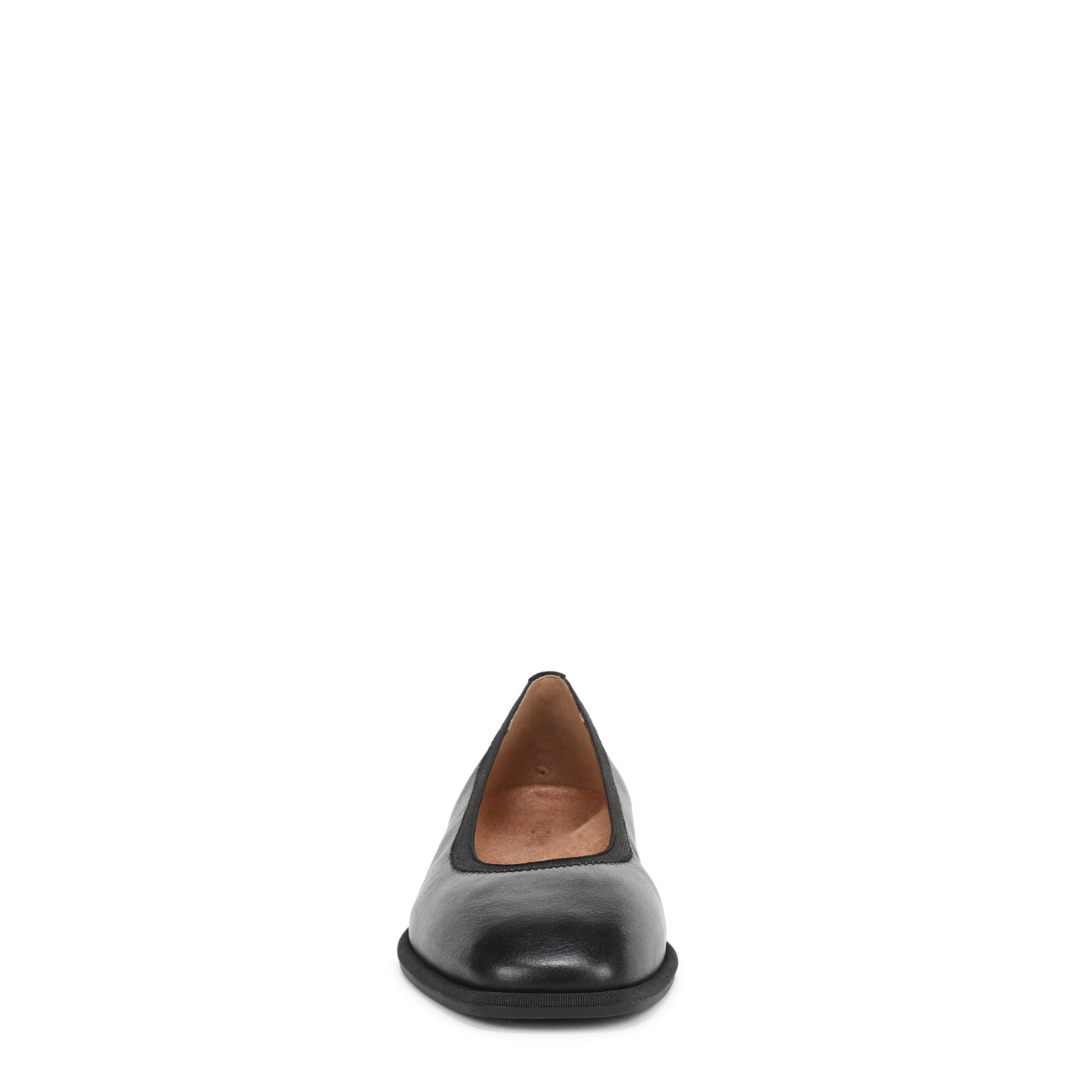 Vionic Women's Caroll 2.0 Ballerina shoe in Black