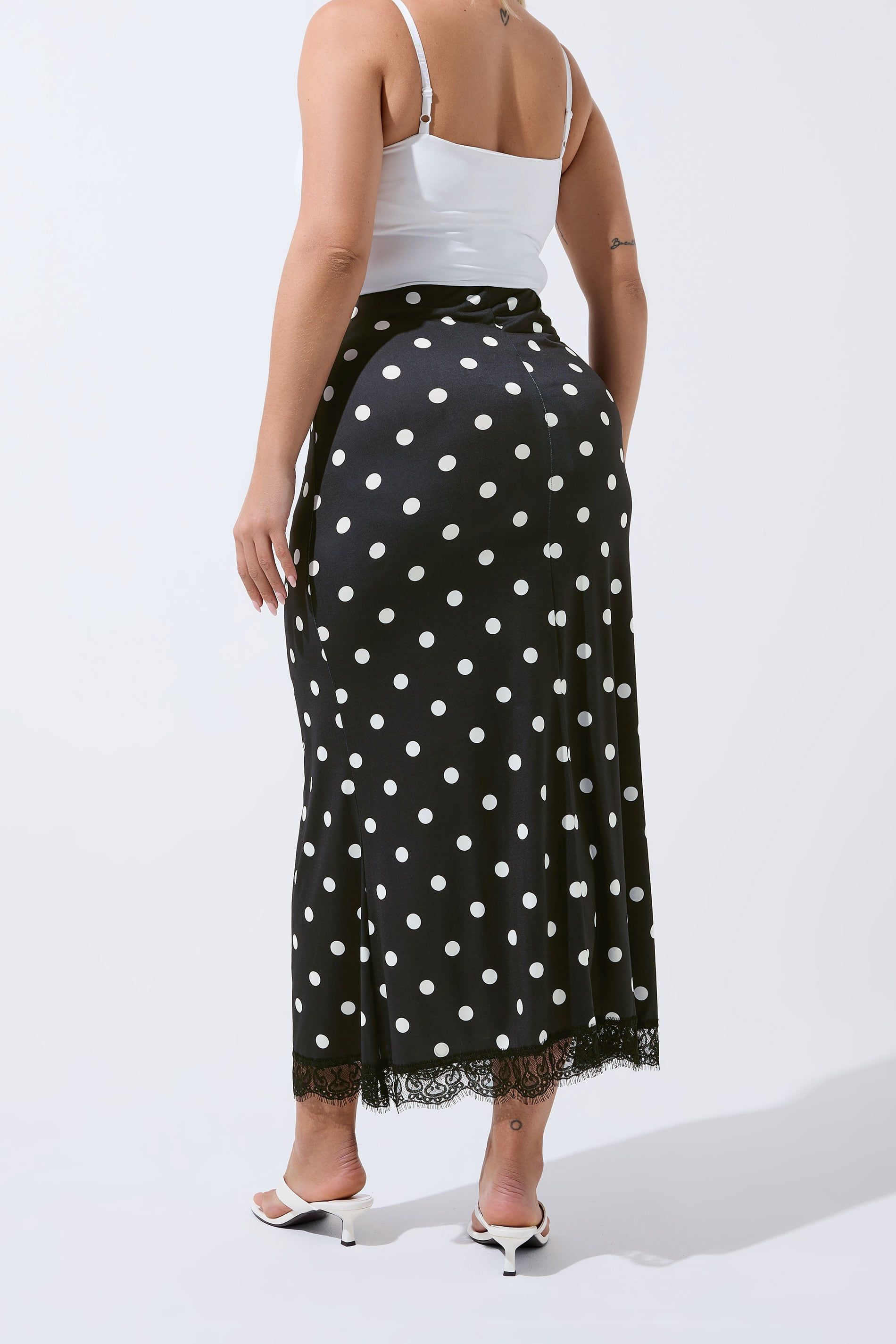 Yours Women's Polka Dot Lace Hem Skirt in Black