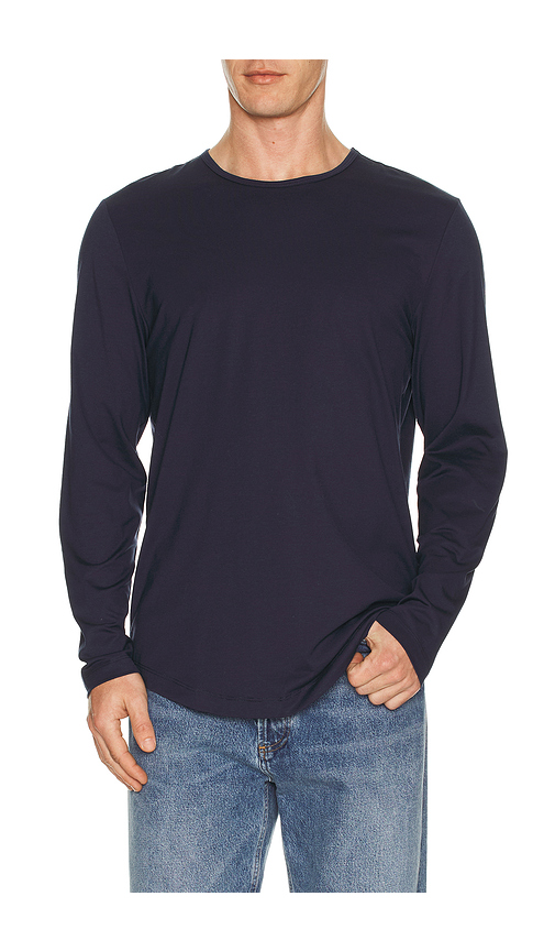 Cuts Ao Long Sleeve Curve Hem Tee in Navy. L. Also in M, S, XL/1X, XXL/2X