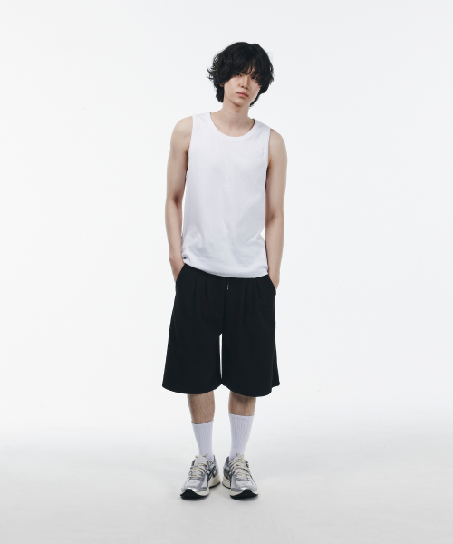 Two-Tuck Regular Bermuda Training Pants