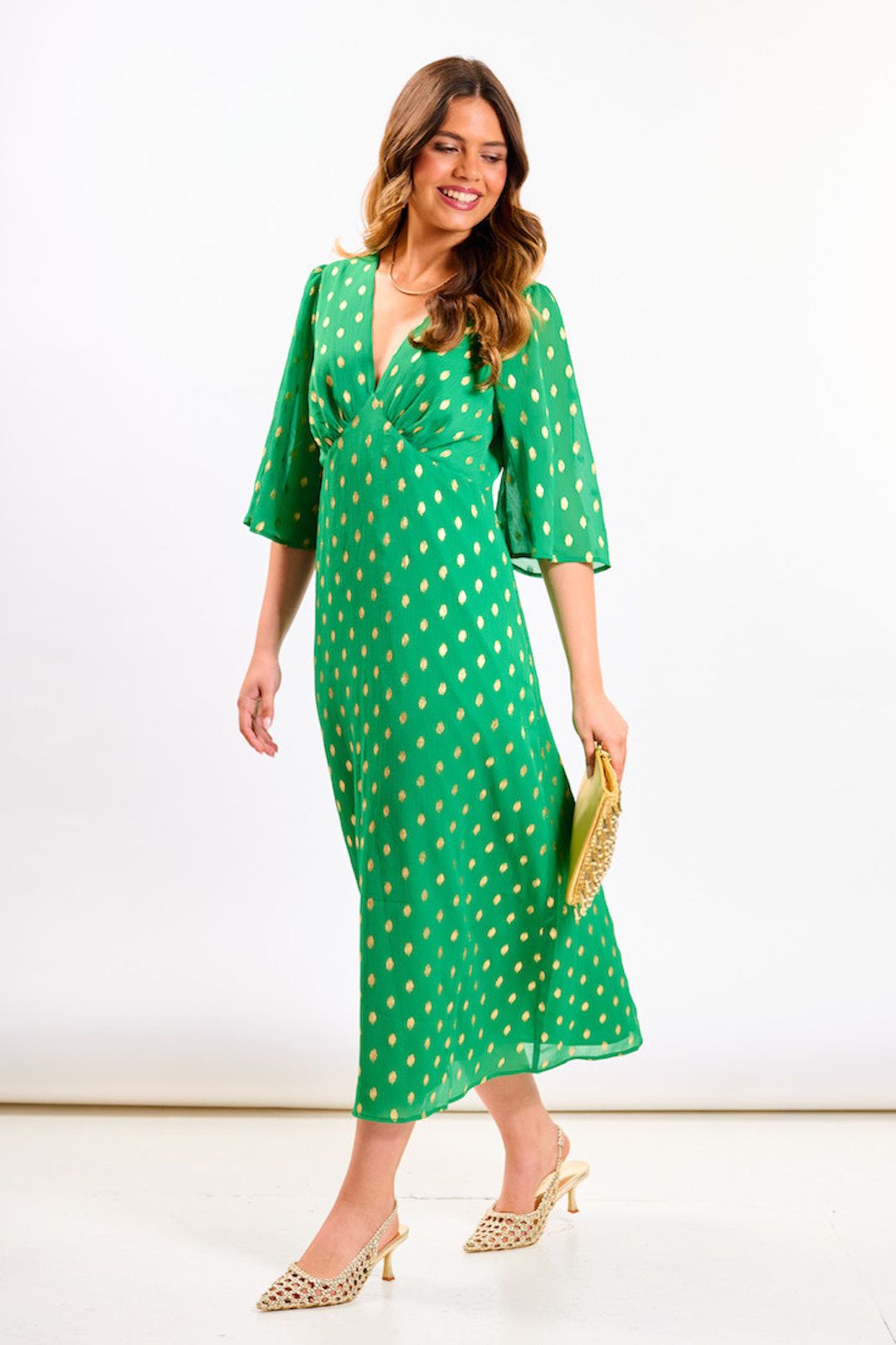 Needs No Label Women's Green Foil Chiffon Midi Dre