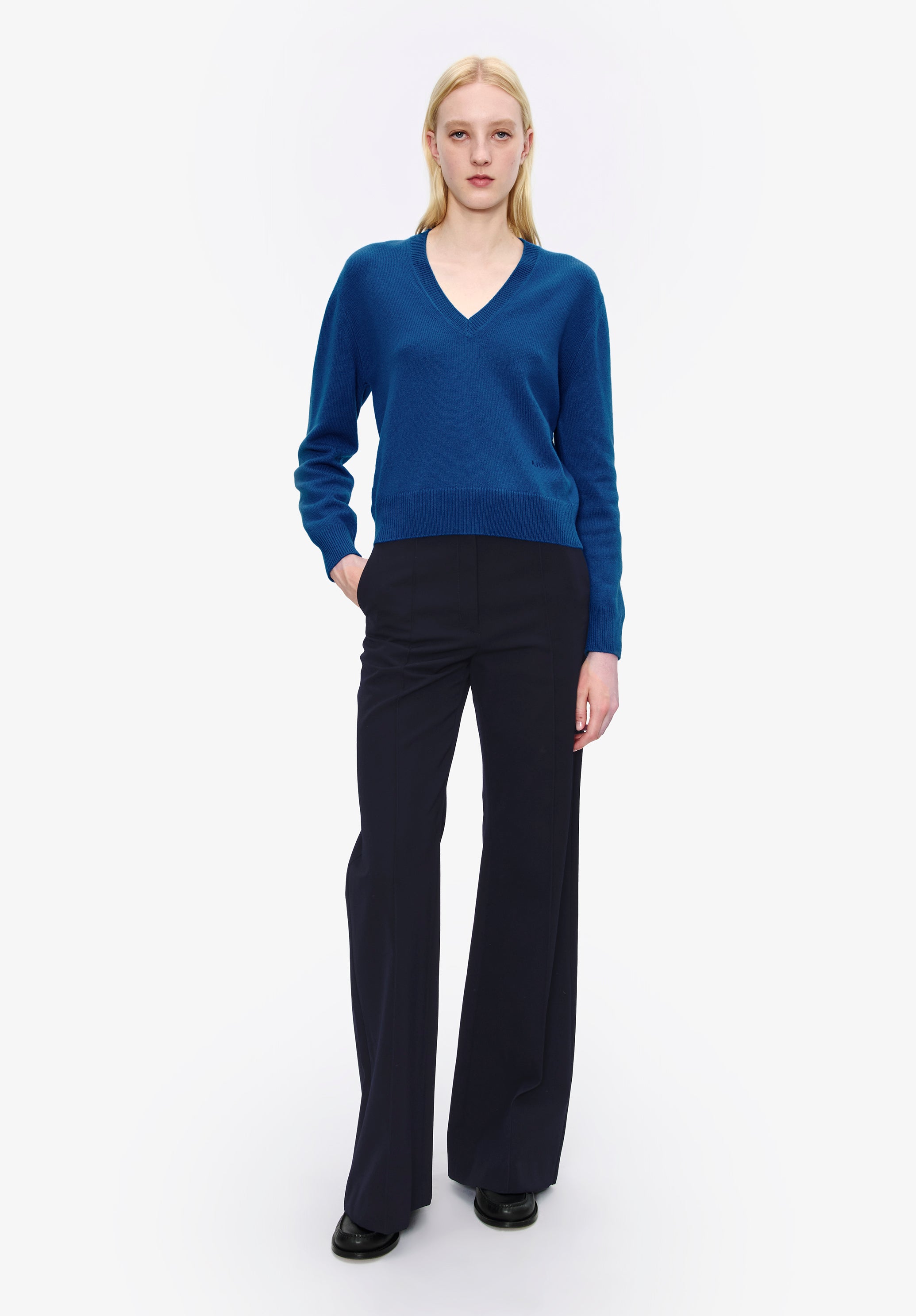 A. P.C. Women's Jude pants Size: 34 in Dark navy blue