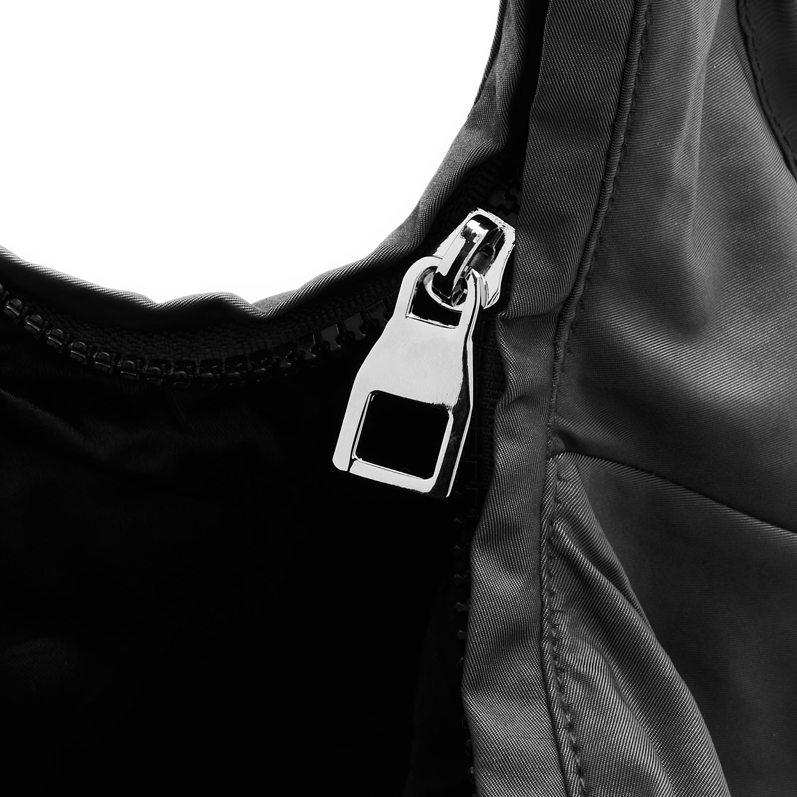 Hey Sling Bag in Black 