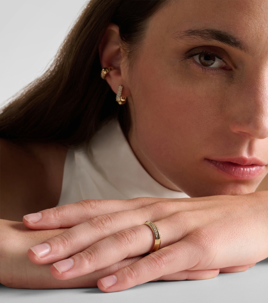 Knife Edge 14kt gold ring with diamonds