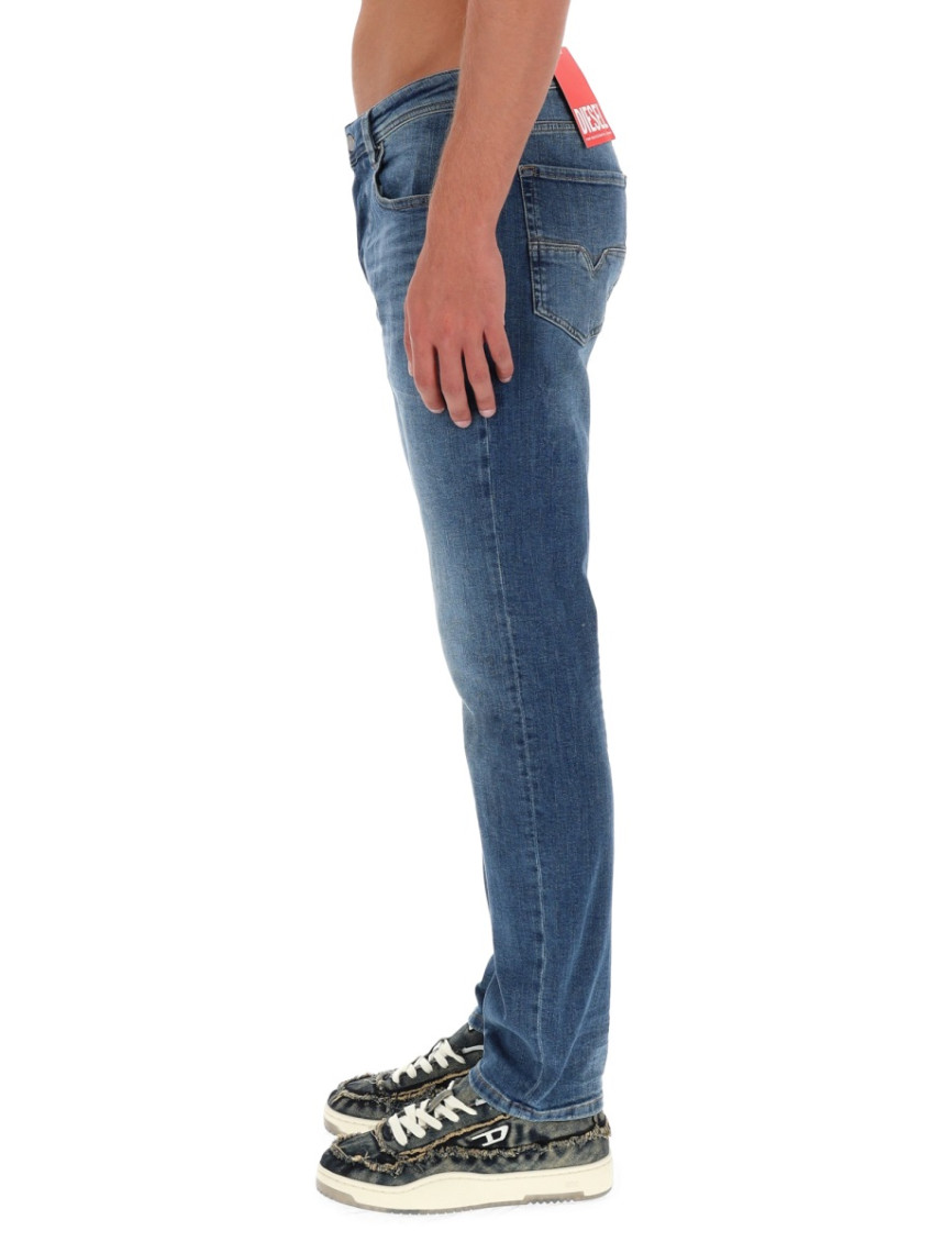 Tapered Jeans