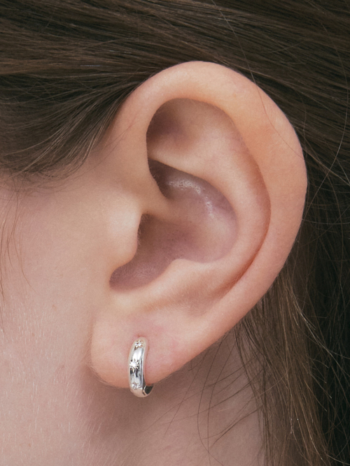 Glowy cubic earring