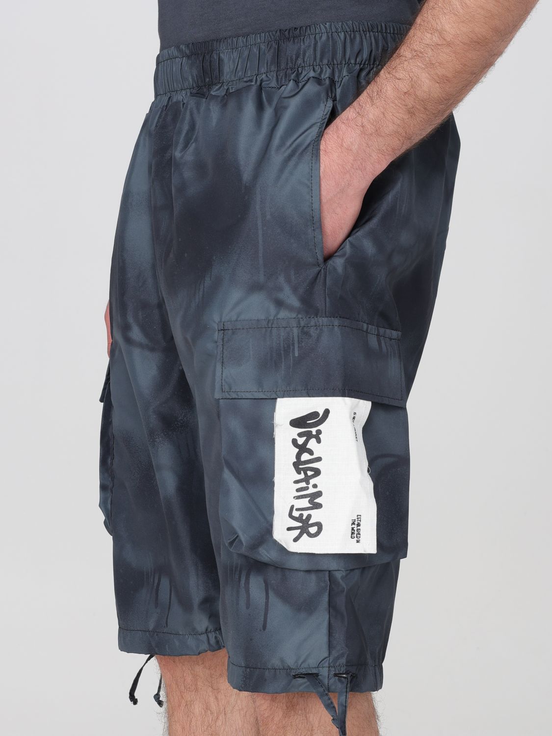 Short DISCLAIMER Men color Black