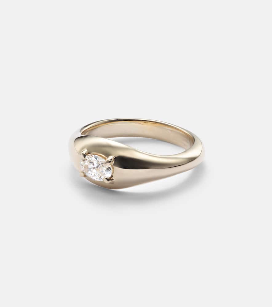 Essential 14kt gold pinky ring with diamonds
