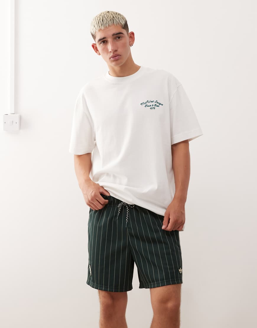 Juventus terrace icons shorts in shadow green
