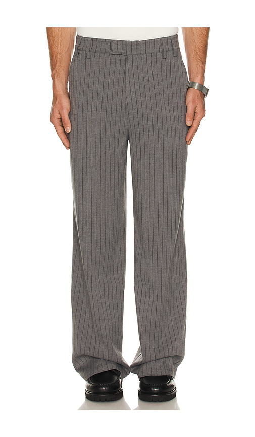 KROST Herringbone Pleated Trousers in Grey. - M also in