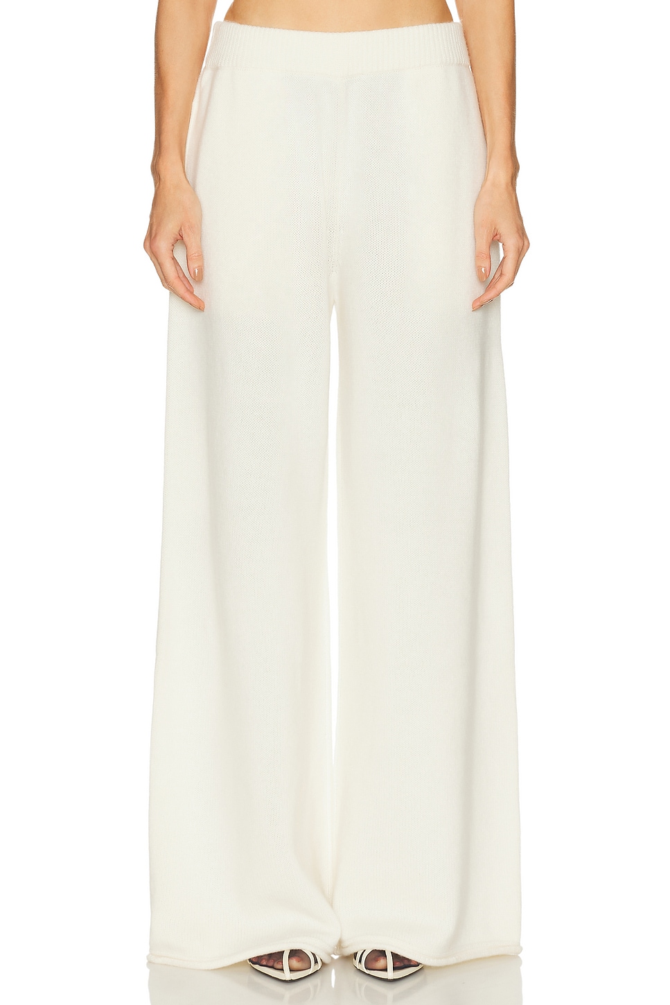 SRG Sukki Cashmere Knit Pant in Cream. L. Also in XS, S