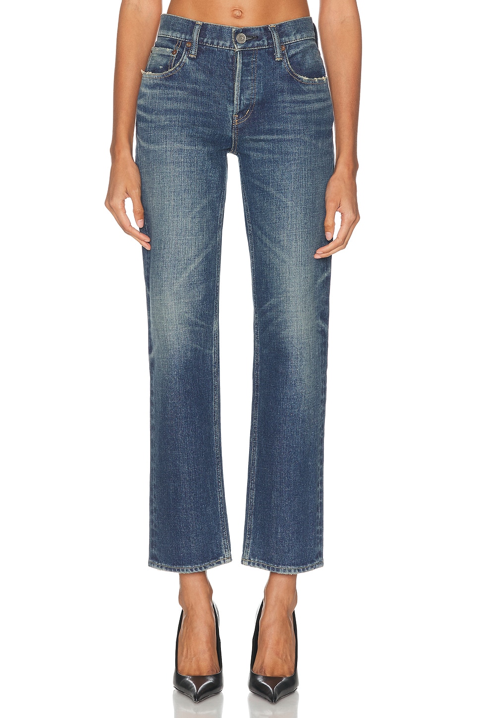 Moussy Vintage Hadley Straight Low Rise Jeans in Blue - Blue. 23 also , 25, 26, 27, 28