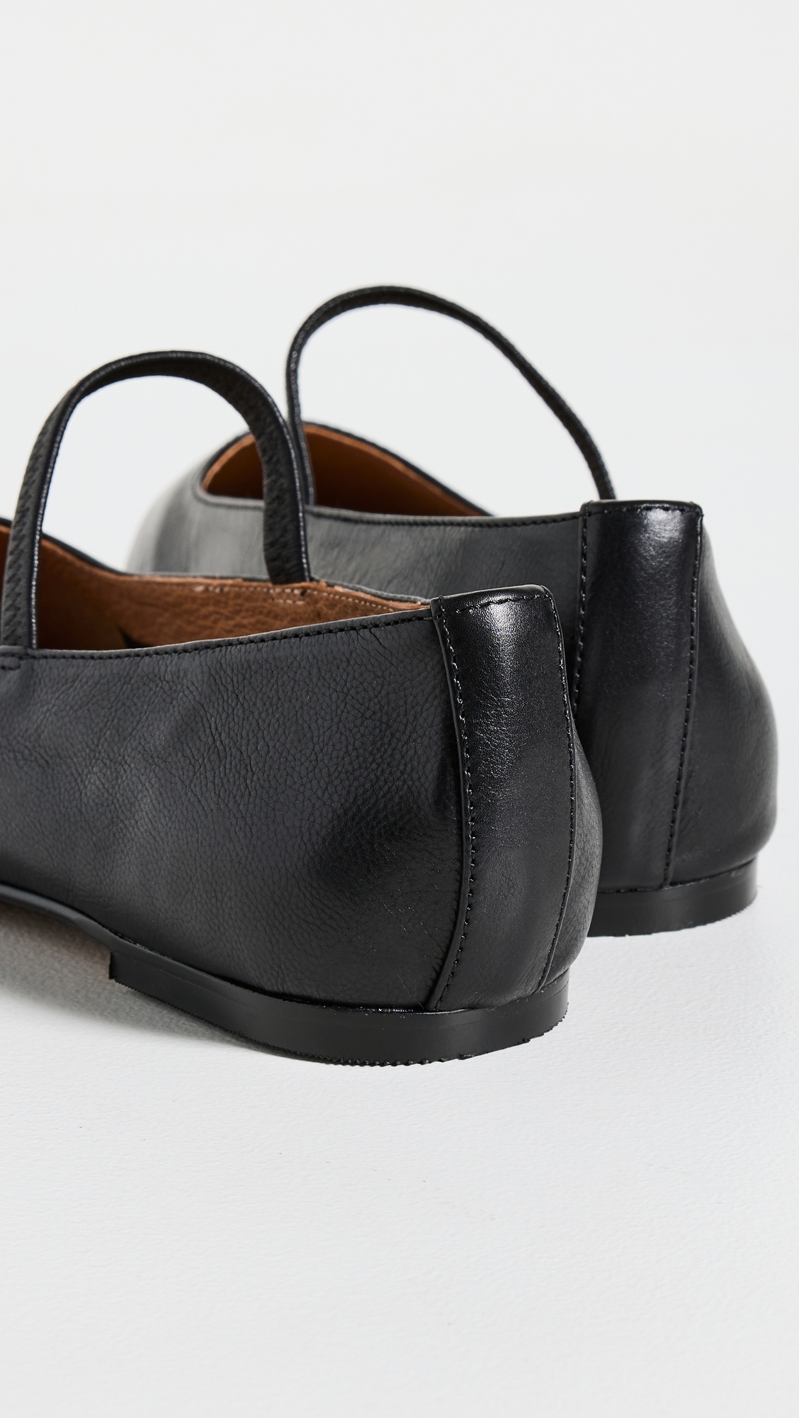 The Greta Ballet Flat True Black