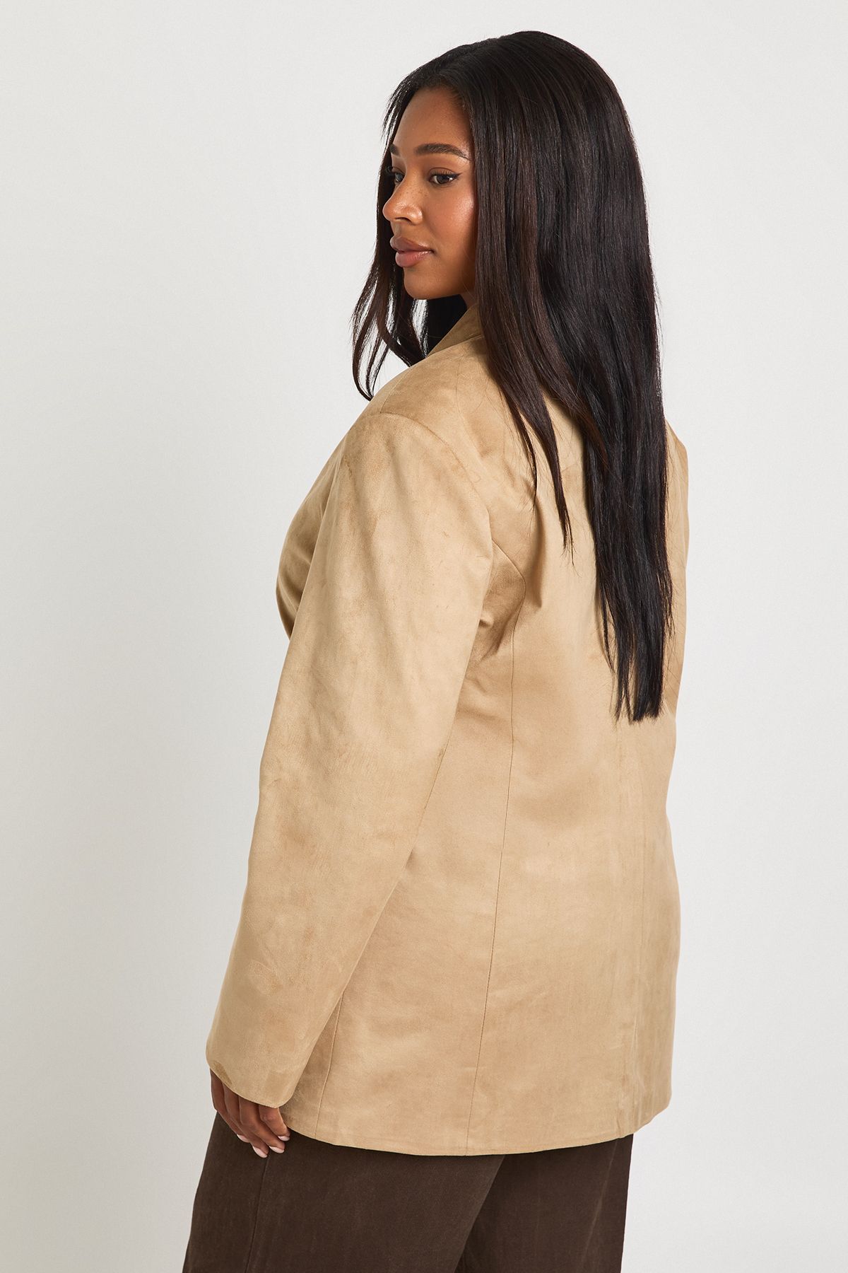 Boohoo Womens Plus Slouchy Suede Boyfriend Blazer - Beige