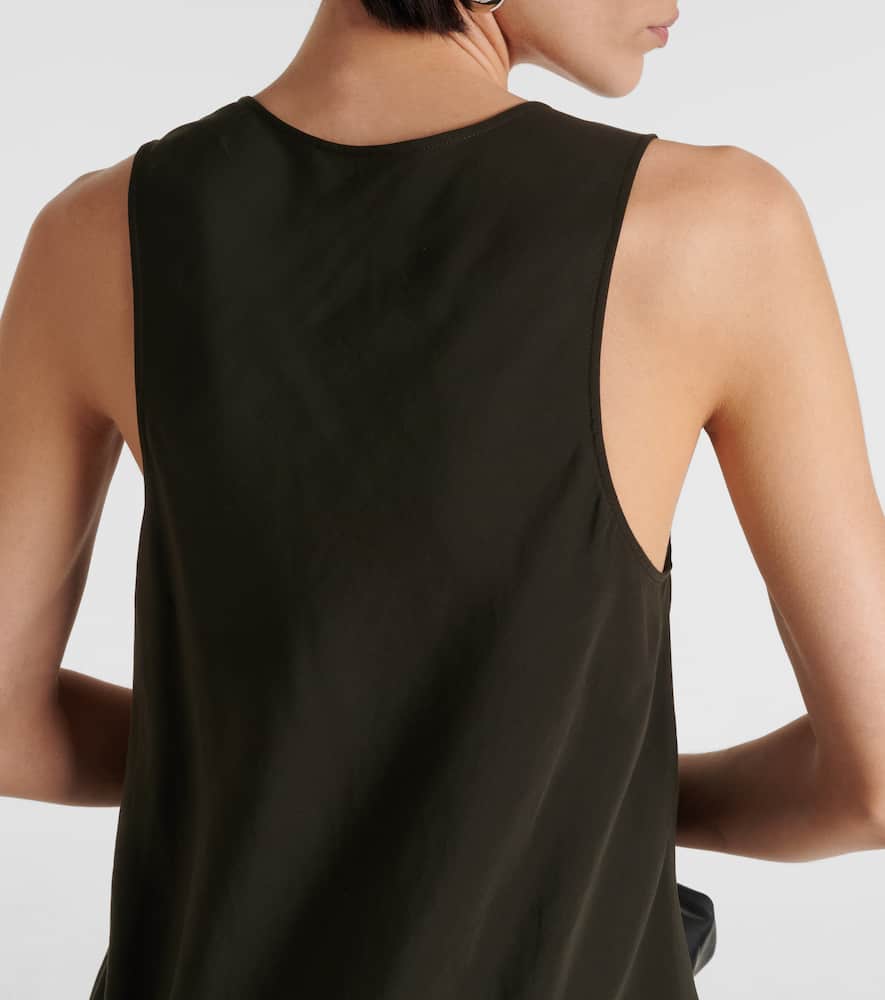 Scoop-neck tank top