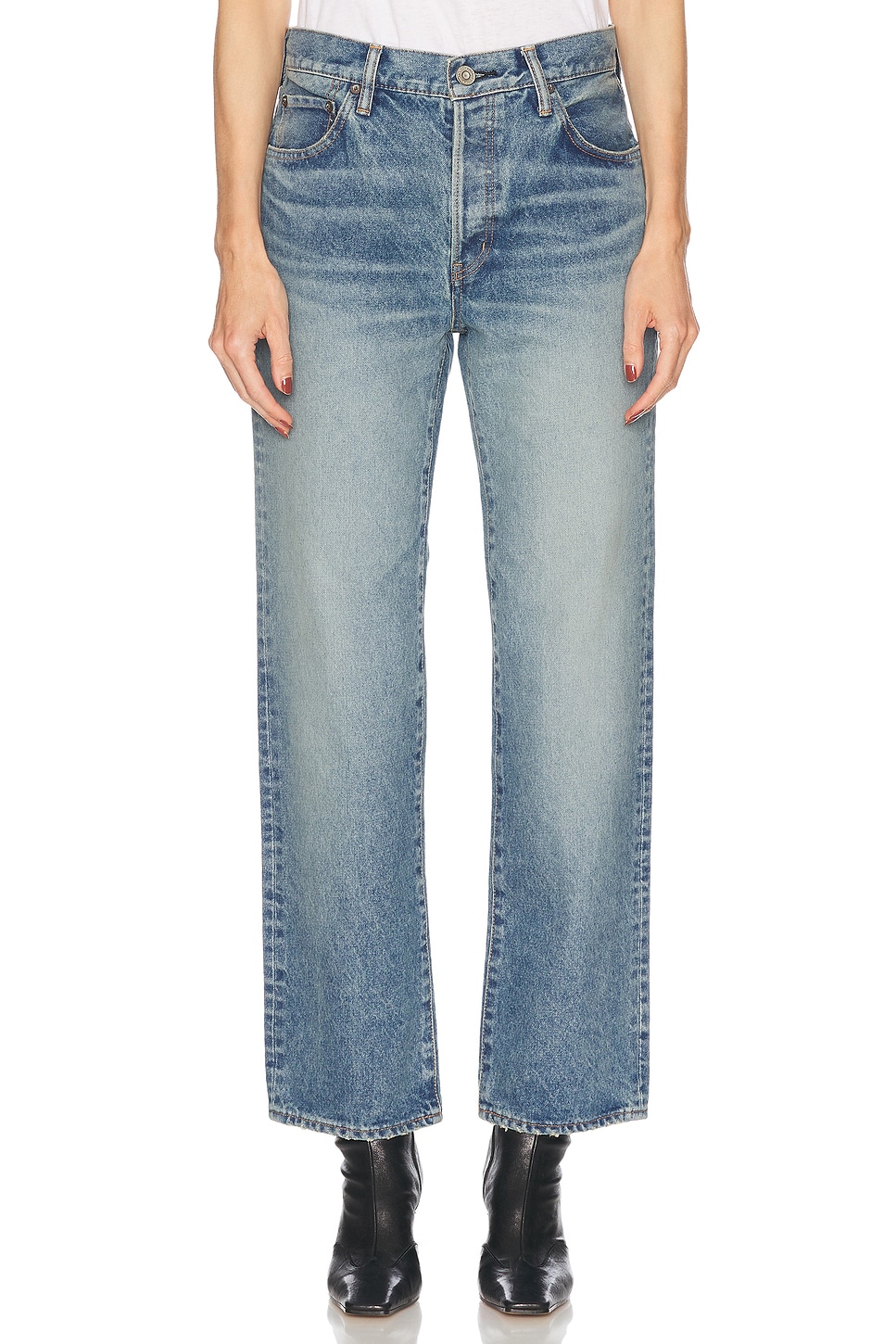 Moussy Vintage Parkchester Straight Jeans in Blue. -  31 also in 25, 26, 27, 28, 29