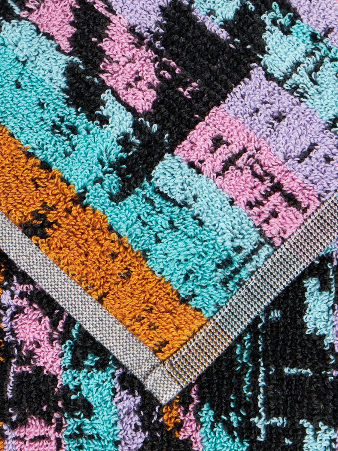 Bath And Beach Towels Lifestyle color Black