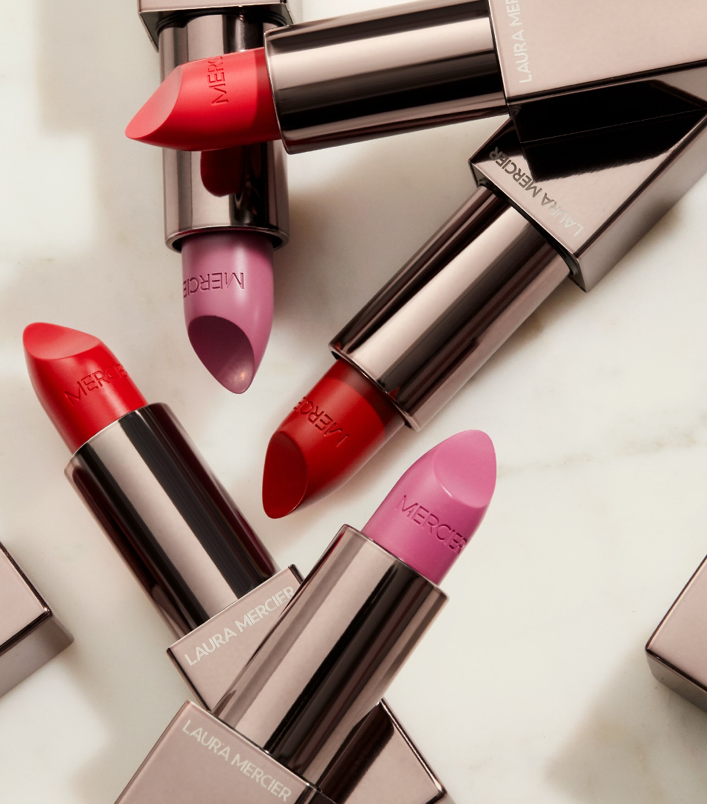Rouge Essentiel Silky Crème Lipstick