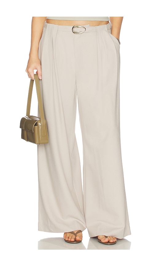 SOVERE Hari Pant in Beige. - XS also in S, M