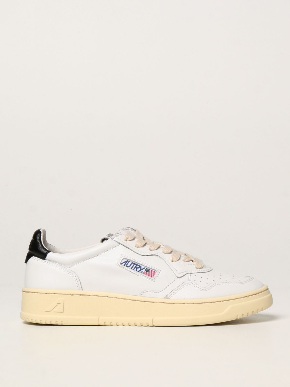 Trainers in smooth leather