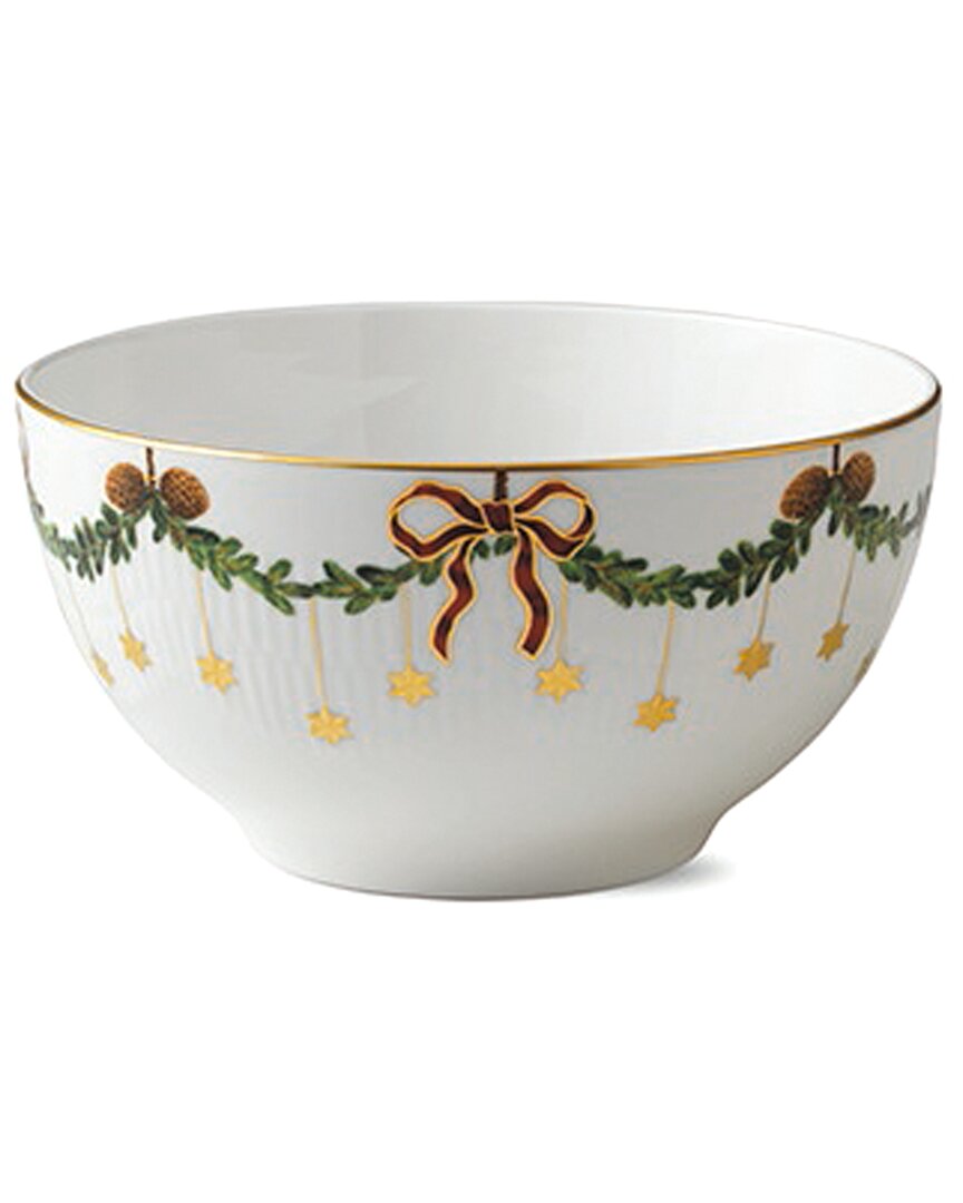 1.75Qt Star Fluted Christmas Bowl