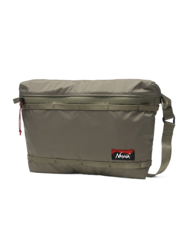 Zippered shoulder bag